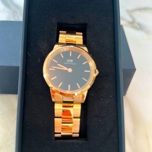 Daniel wellington. Rose gold watch
